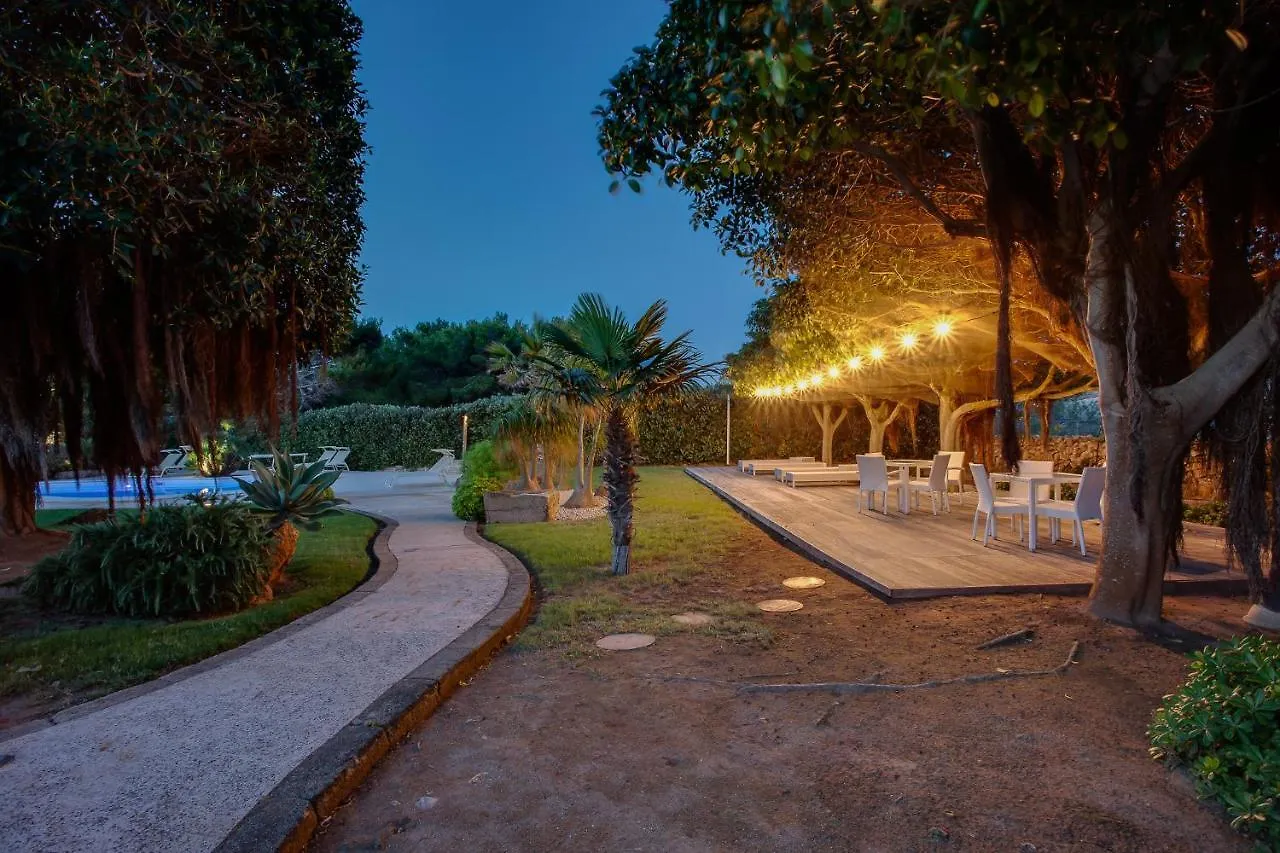 מלון פאביננה Geco Resort