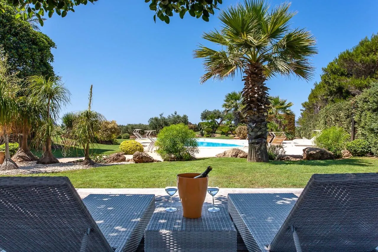 פאביננה Geco Resort איטליה
